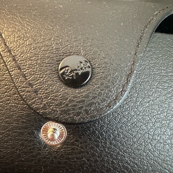 New Rayban Pouch - Picture 3 of 4